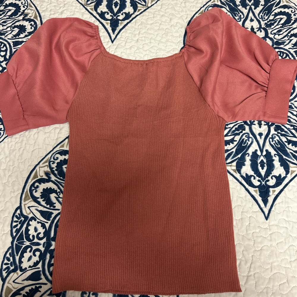 Stretchable pink top